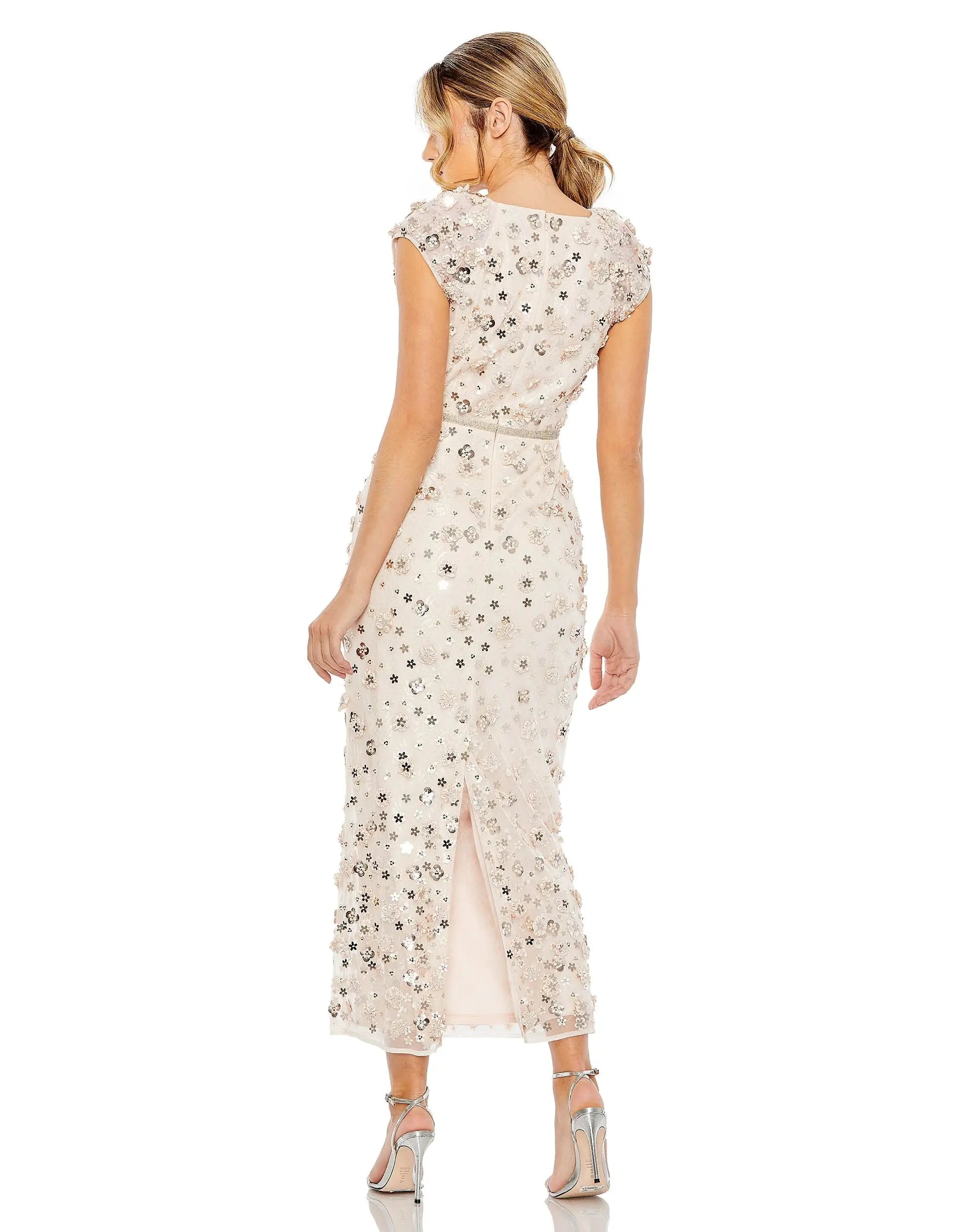 Light Pink Floral Applique Cap Sleeve Sheath Dress