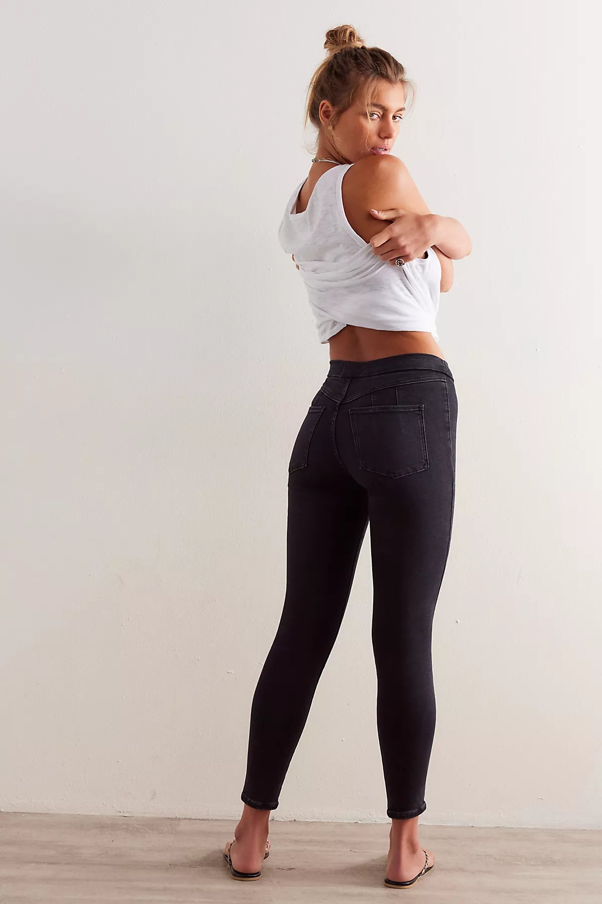 We The Free CRVY Infinite Stretch Pull-On Skinny Jeans