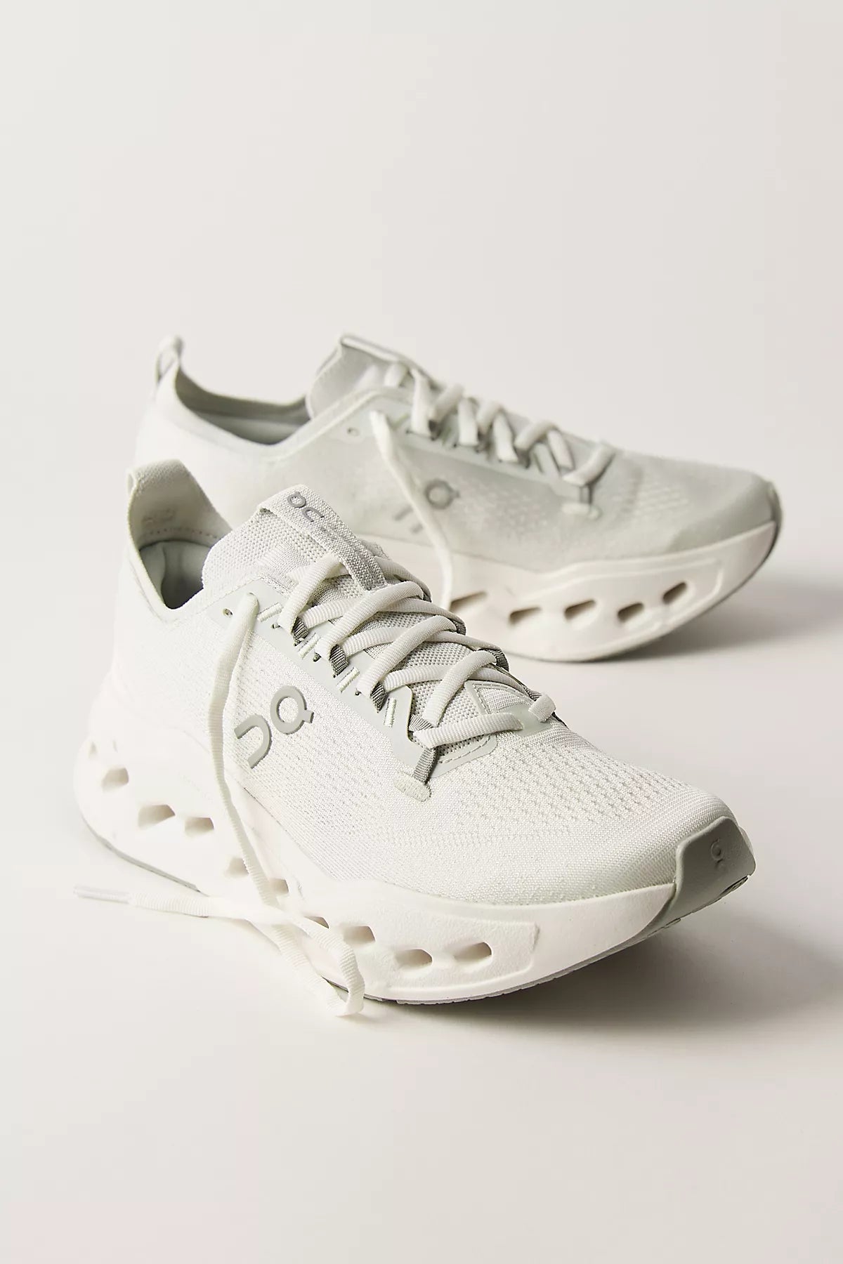On Cloudsurfer Max Sneakers