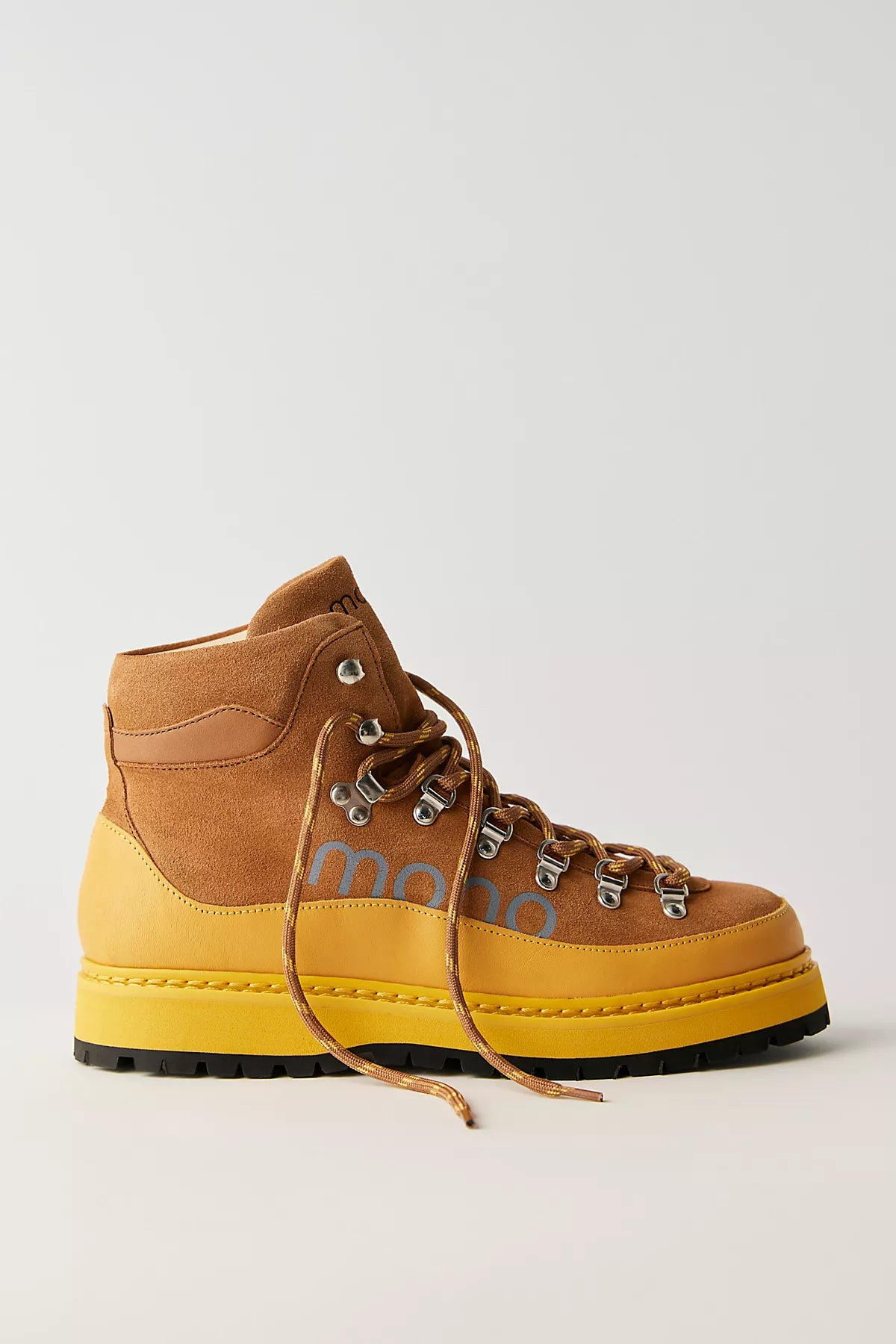 mono Vidda Hiking Boots