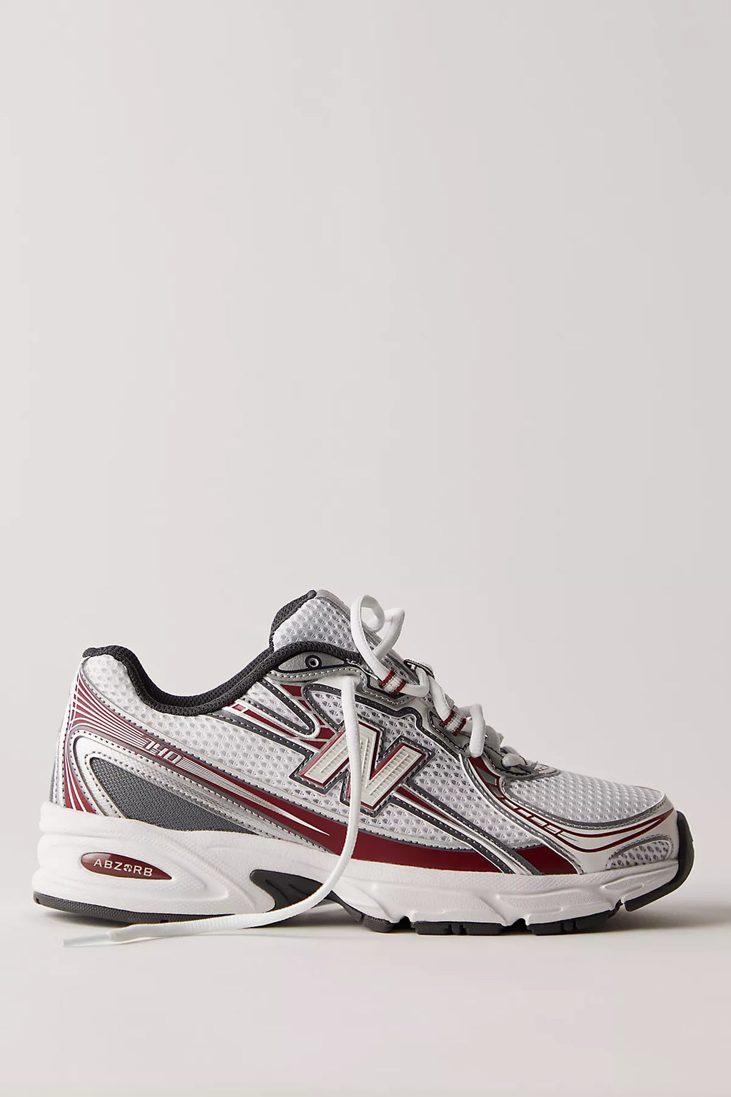 New Balance 740 Sneakers
