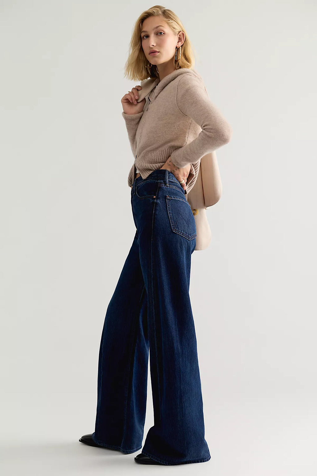 MOTHER The Lemon Twist Sneak Jeans