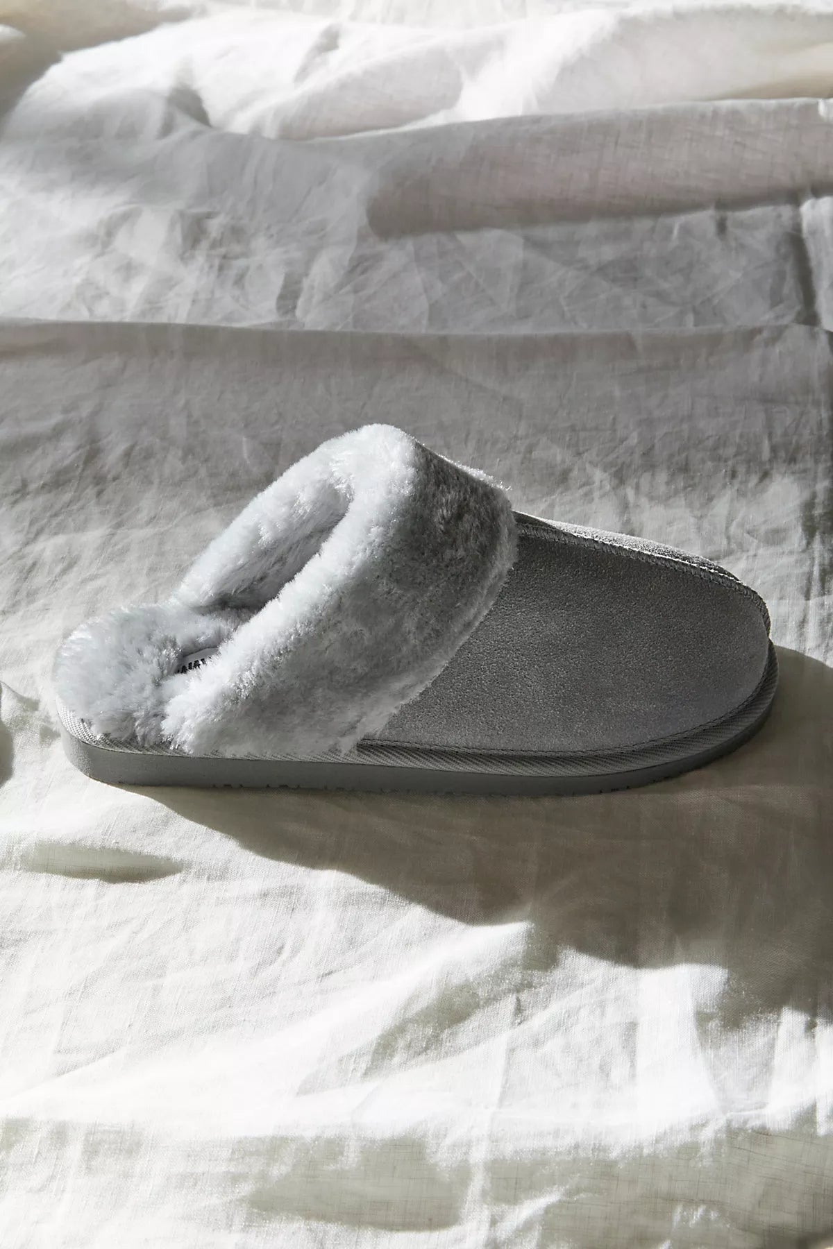 Minnetonka Chesney Slippers