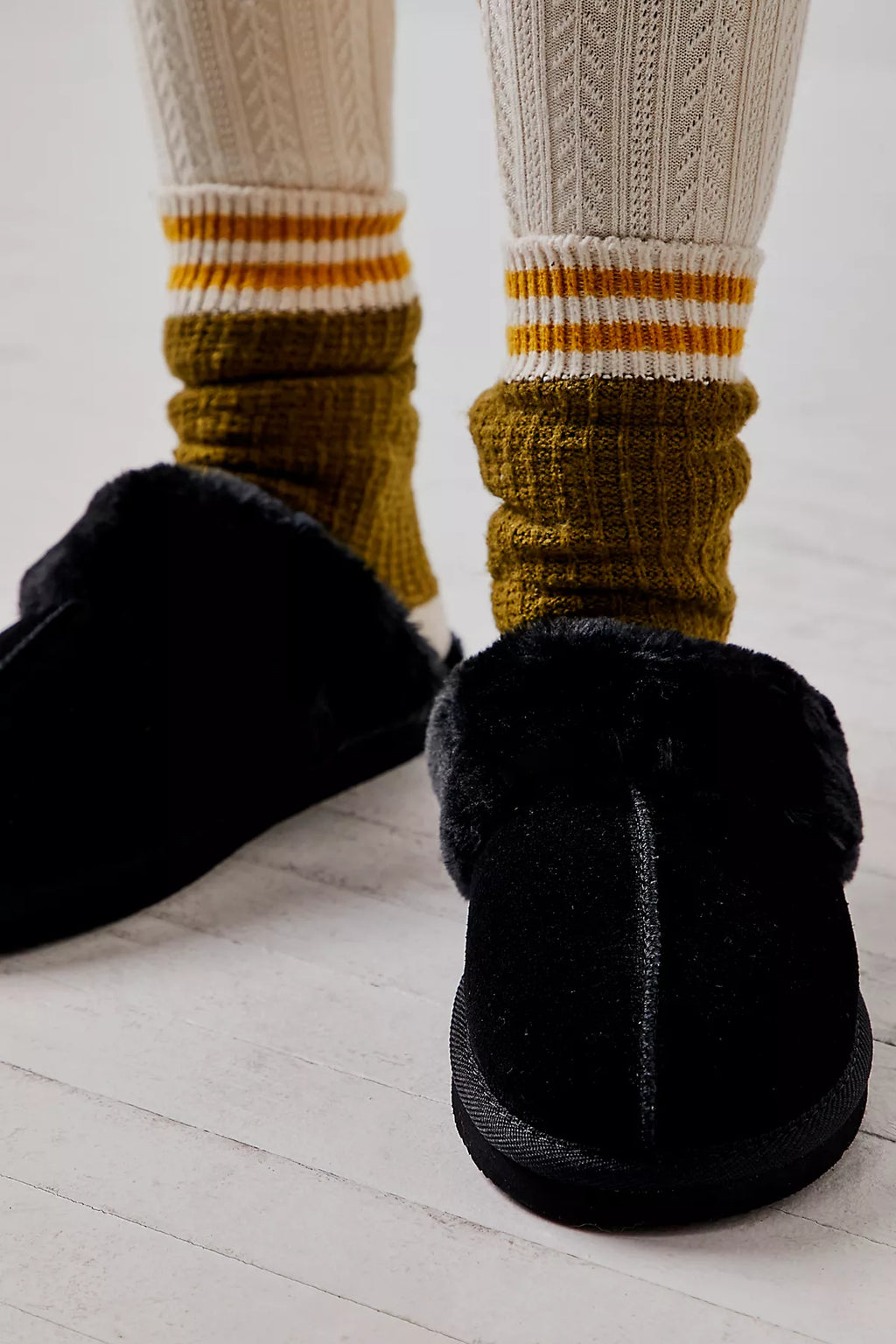 Minnetonka Chesney Slippers
