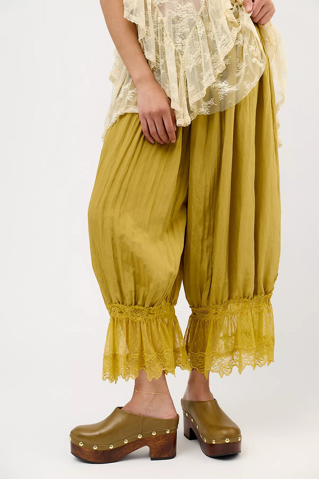 Calli Clogs