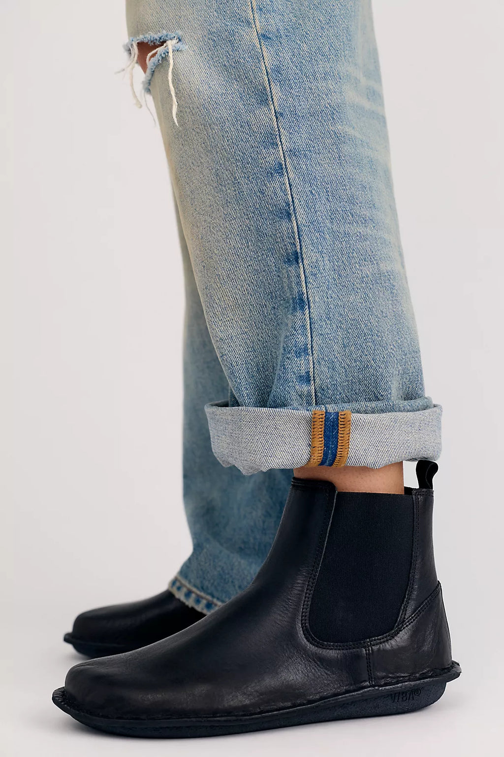 VIBAe Helsinki Chelsea Boots