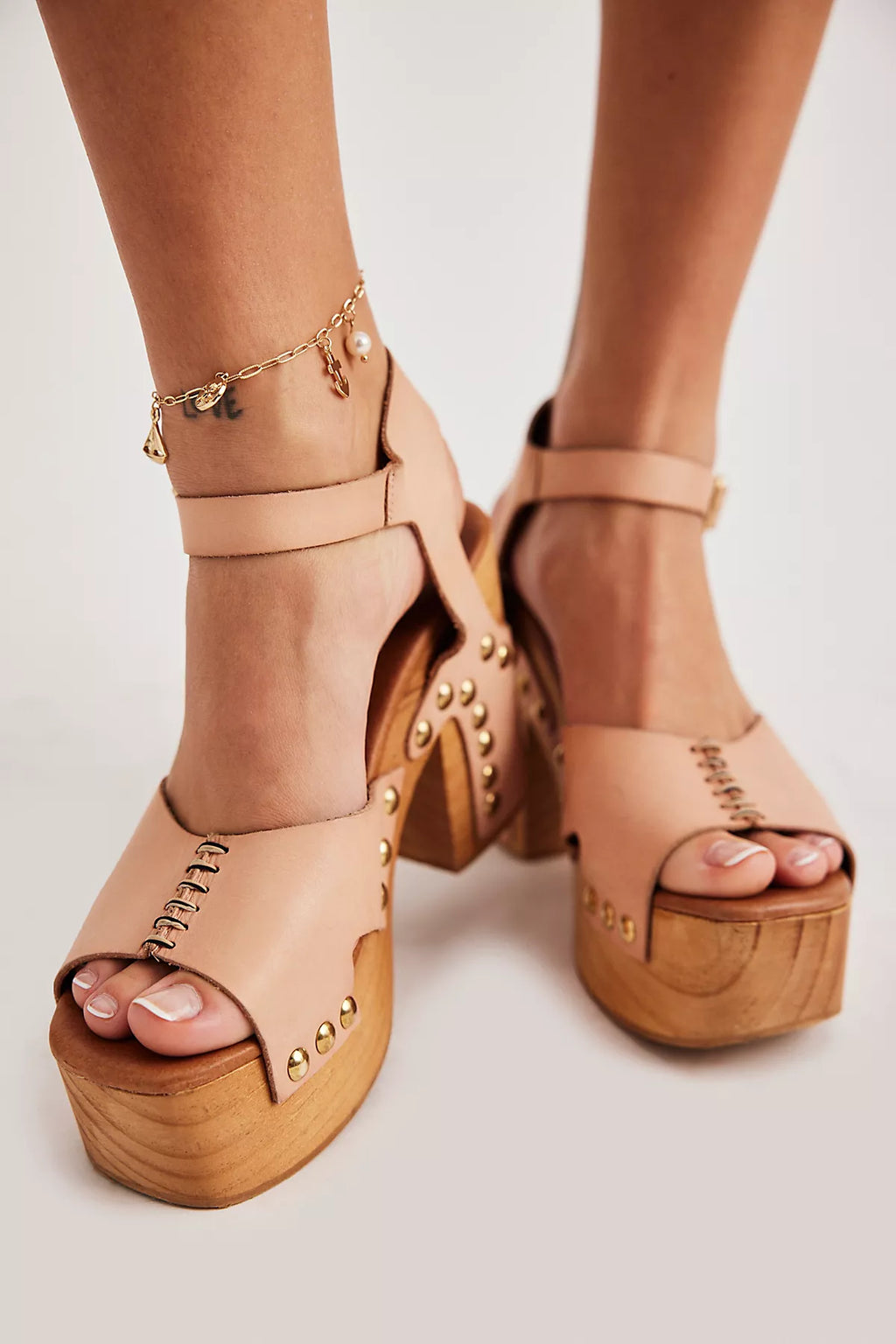 Cecily Clogs