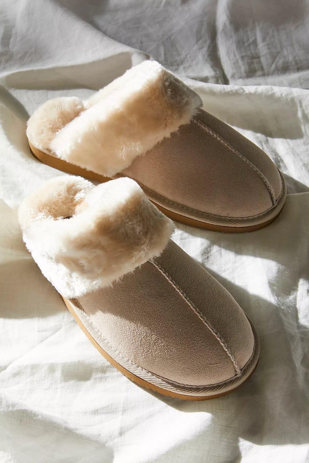 Minnetonka Chesney Slippers