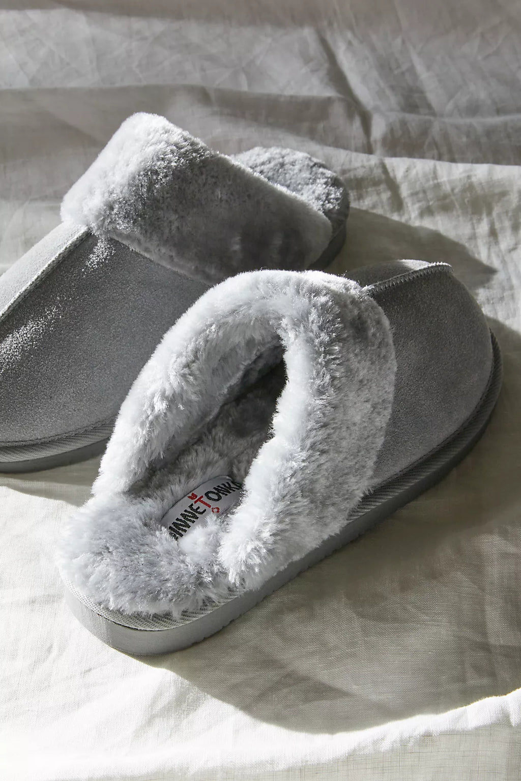 Minnetonka Chesney Slippers