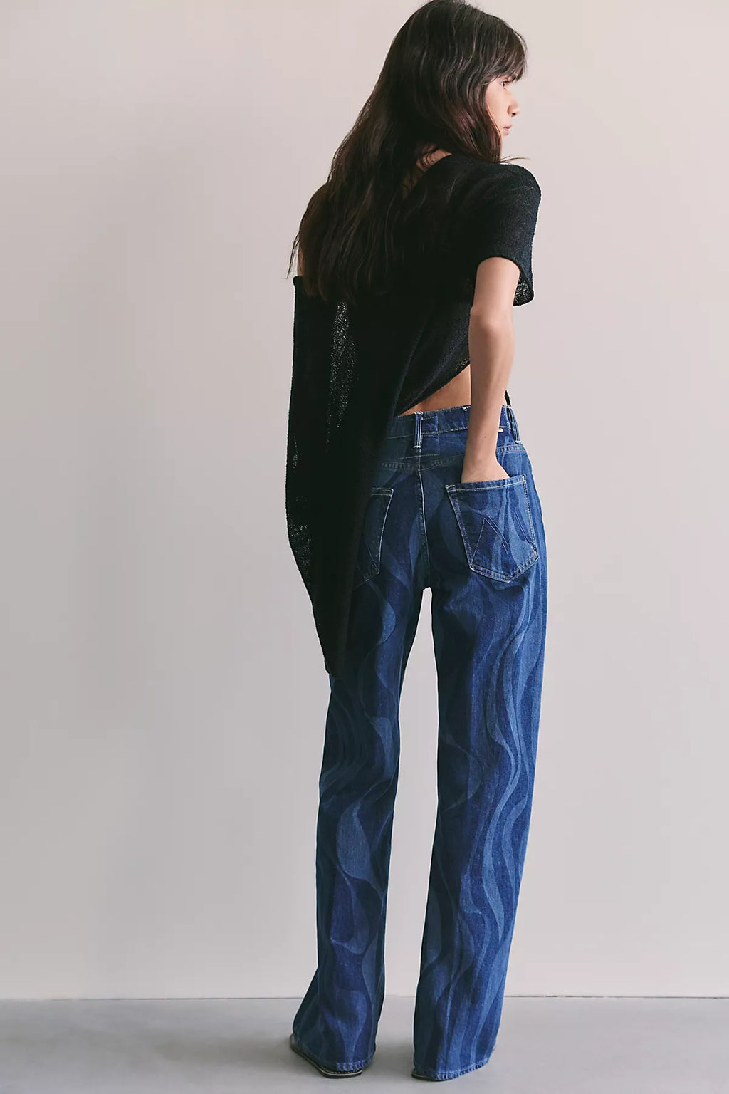 MOTHER The Lasso Sneak Printed Jeans