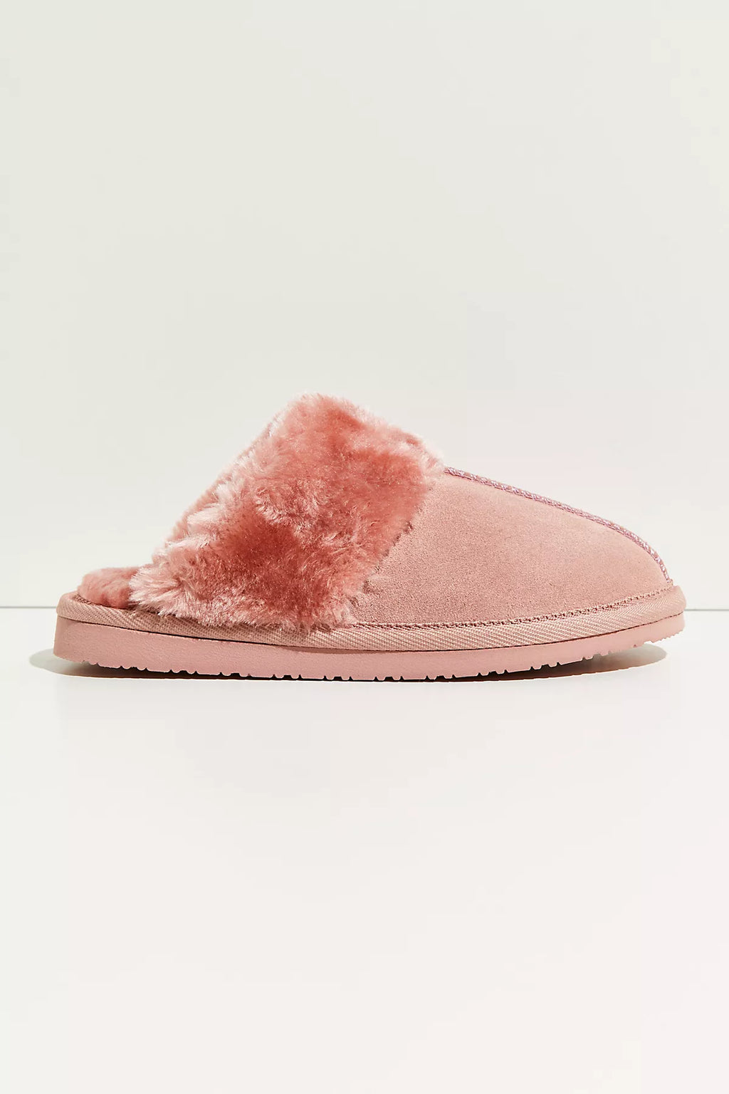 Minnetonka Chesney Slippers