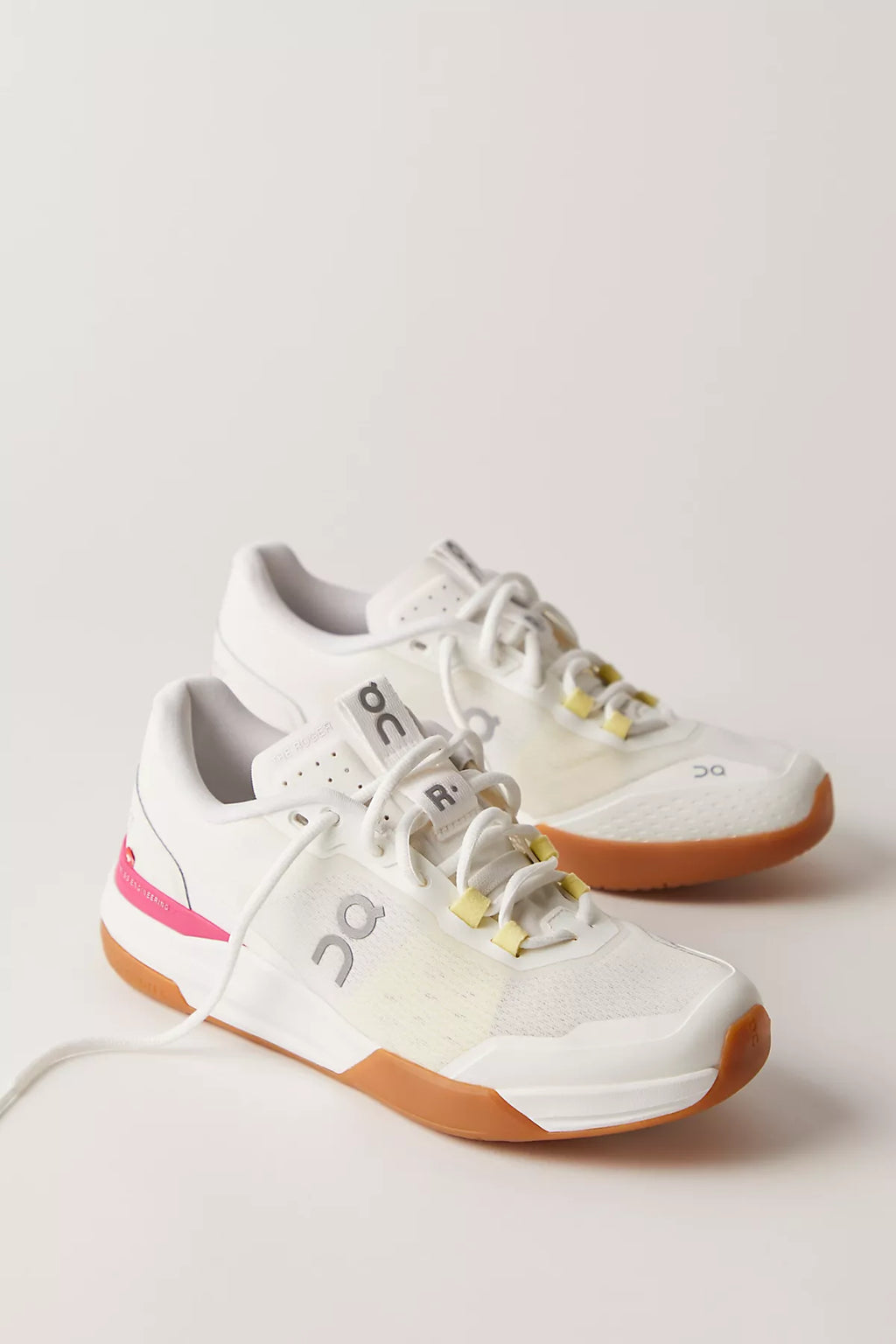 On Roger Advantage Pro Sneakers