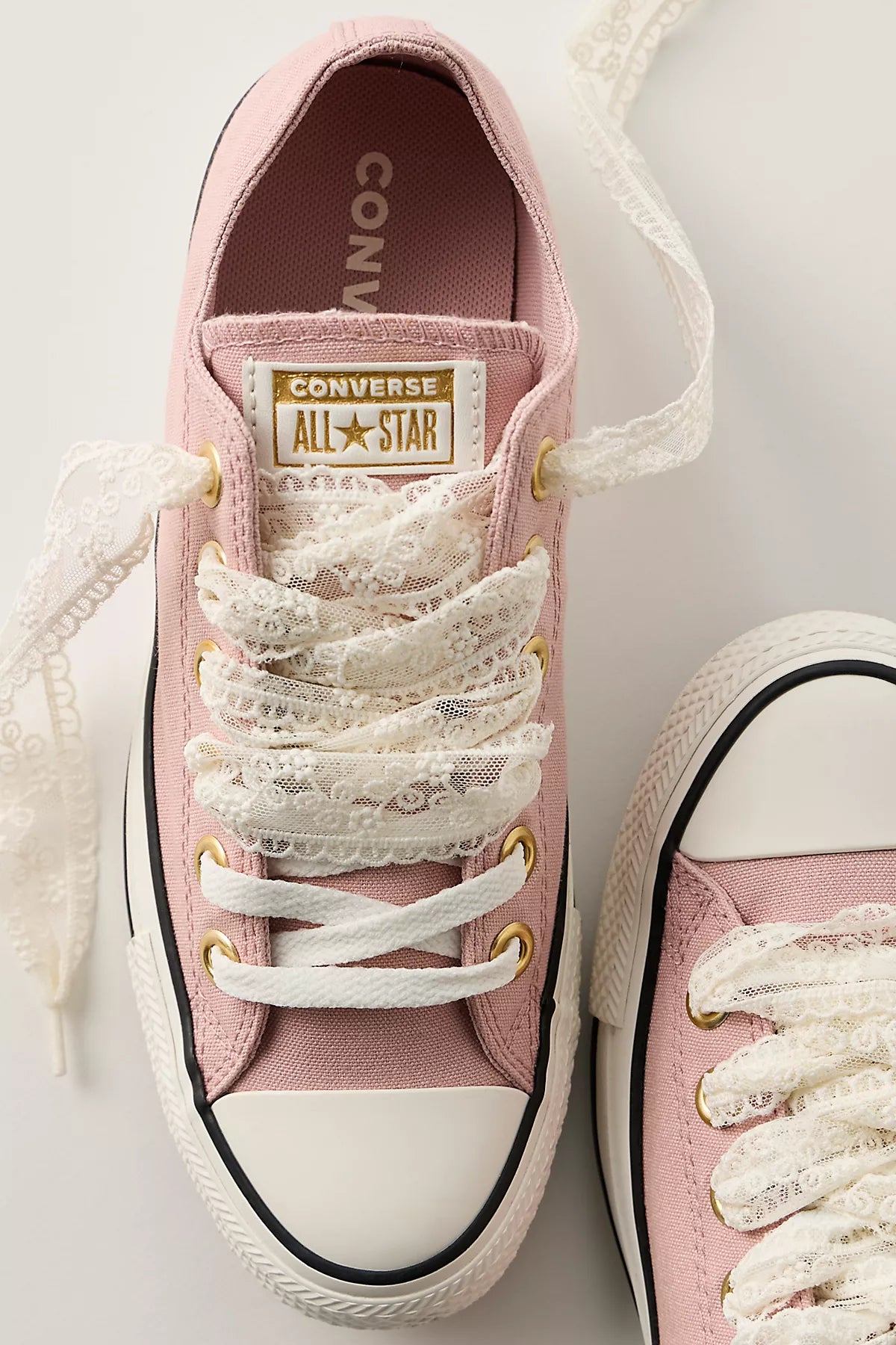 Chuck Taylor All Star Star Lace Low-Top Sneakers