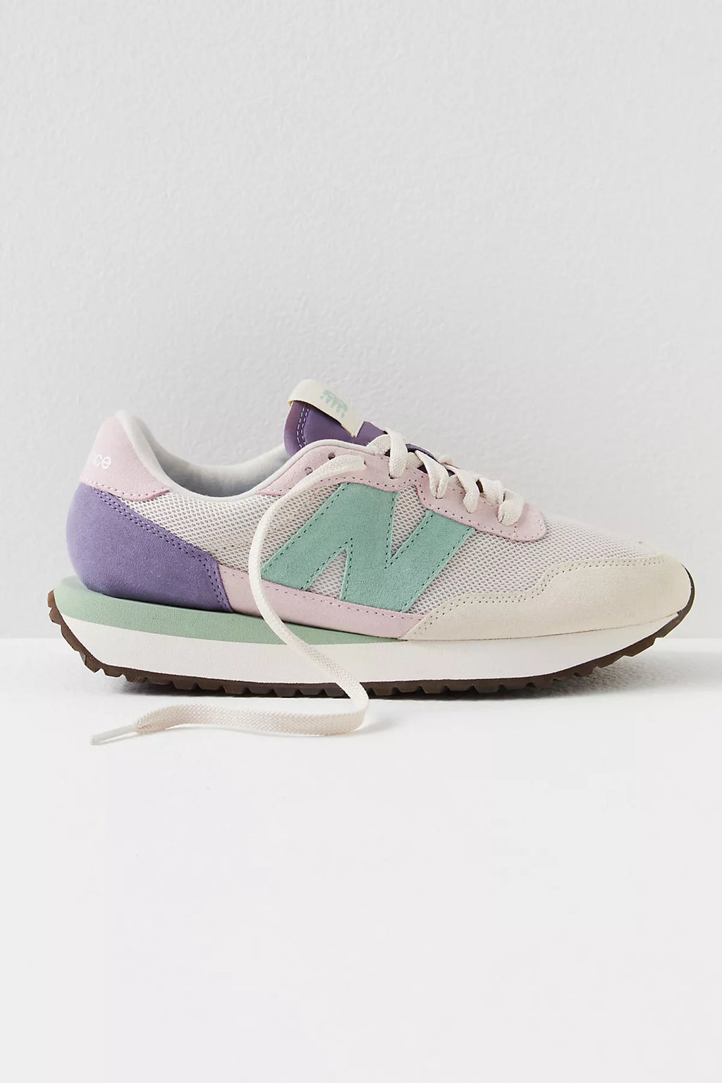 New Balance 237 Sneakers