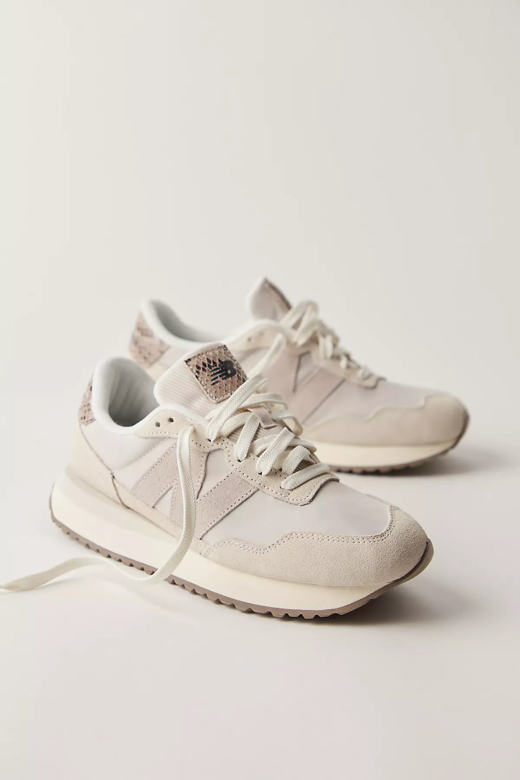 New Balance 237 Sneakers