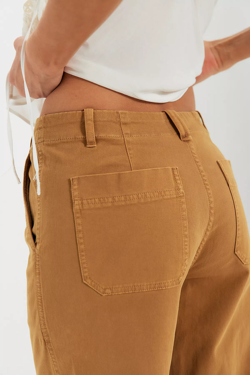 Closed Rovean Pants
