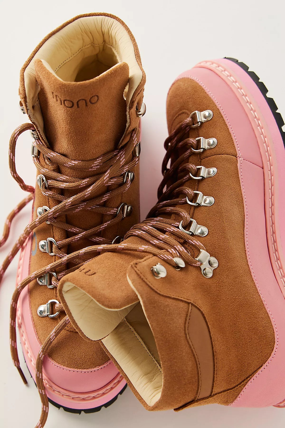 mono Vidda Hiking Boots