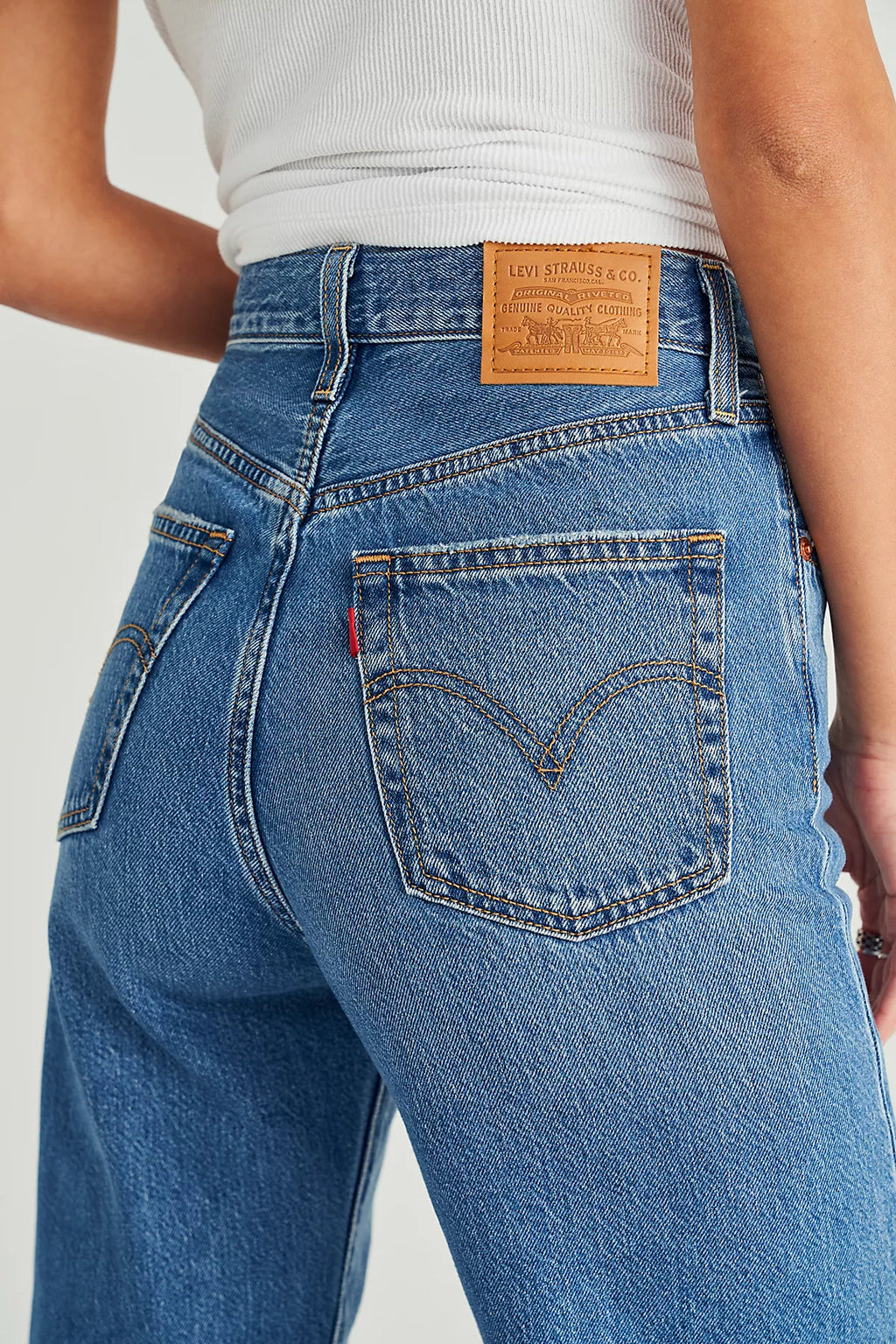 Levi's Ribcage Straight Ankle Jeans