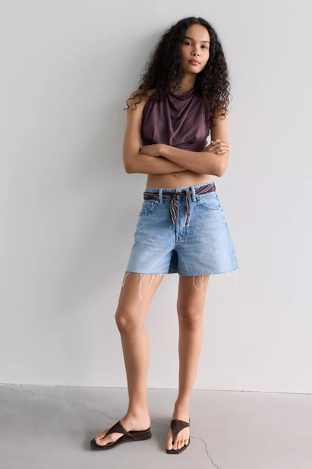 MOTHER Extra Mile Fray Shorts