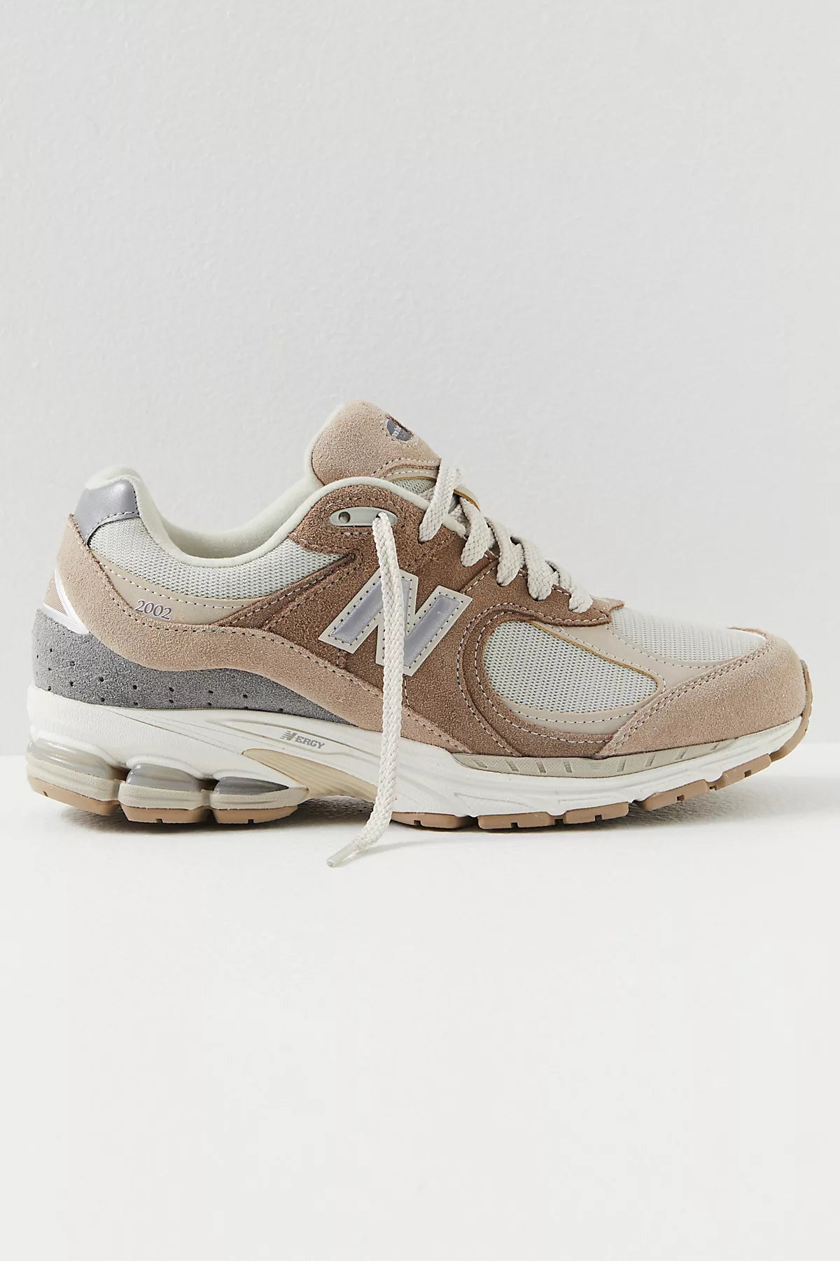 New Balance 2002r Sneakers