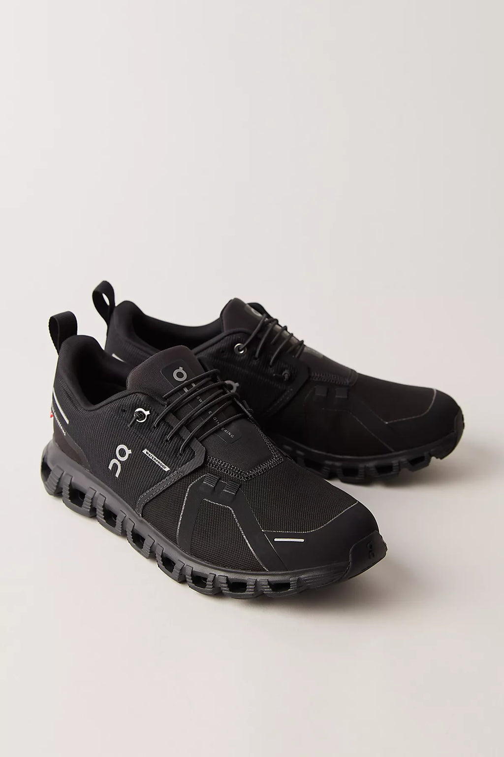 On Cloud 6 Waterproof Sneakers