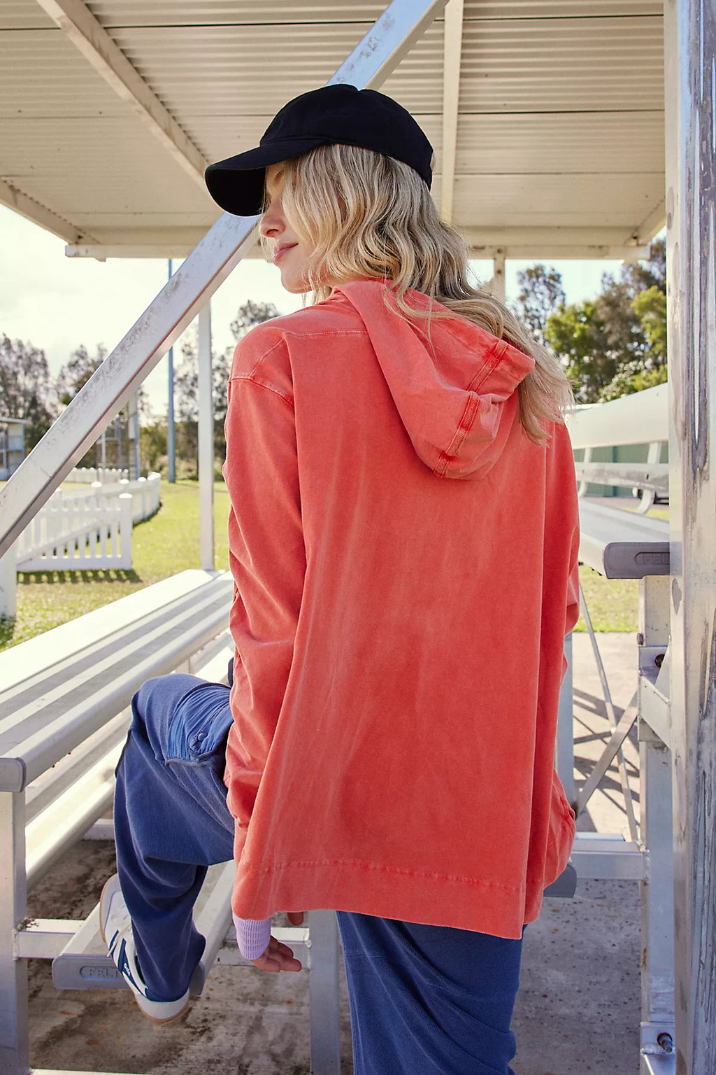 Hot Shot Hooded Layer