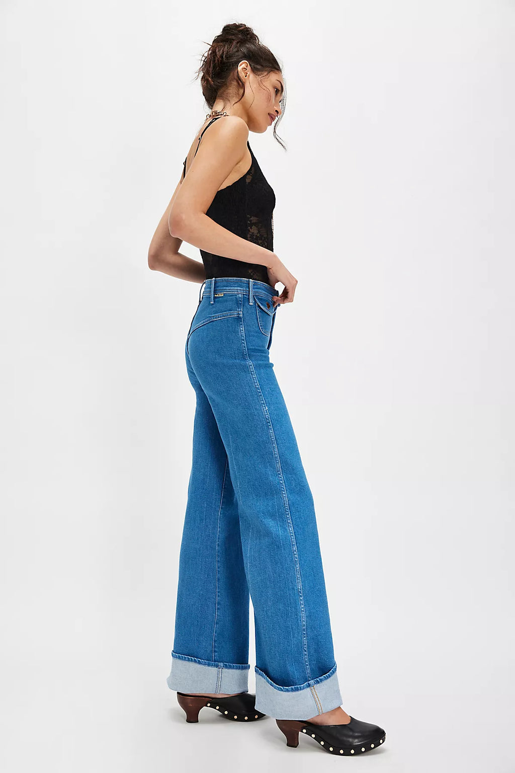 MOTHER The Pocketbook Hustler Roller Heel Jeans