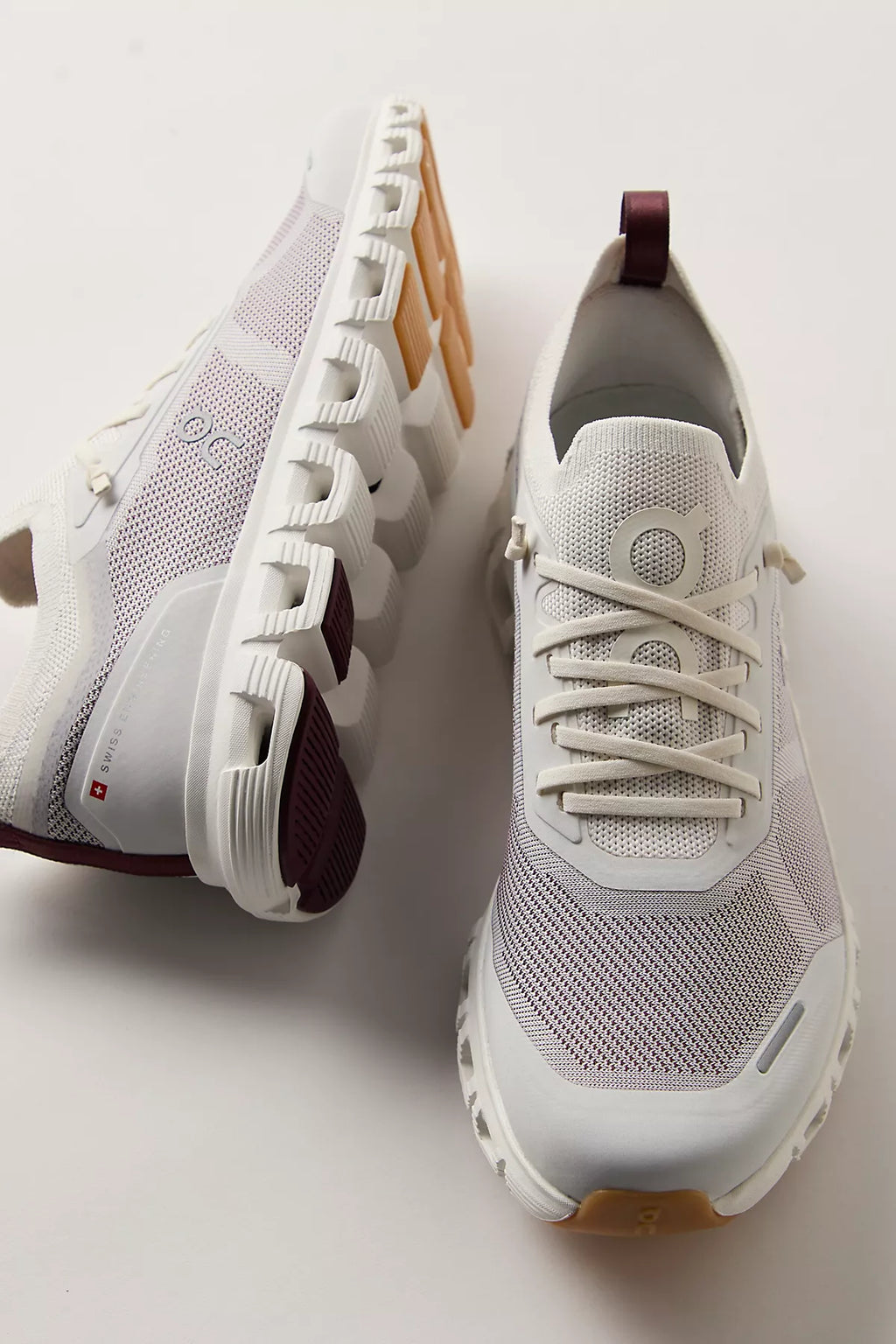 On Cloud 6 Versa Sneakers
