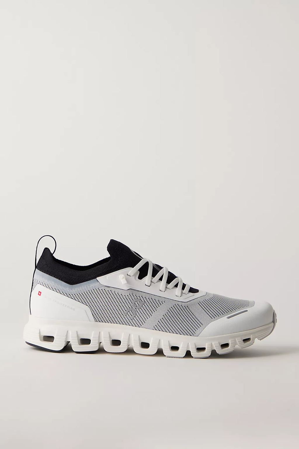 On Cloud 6 Versa Sneakers
