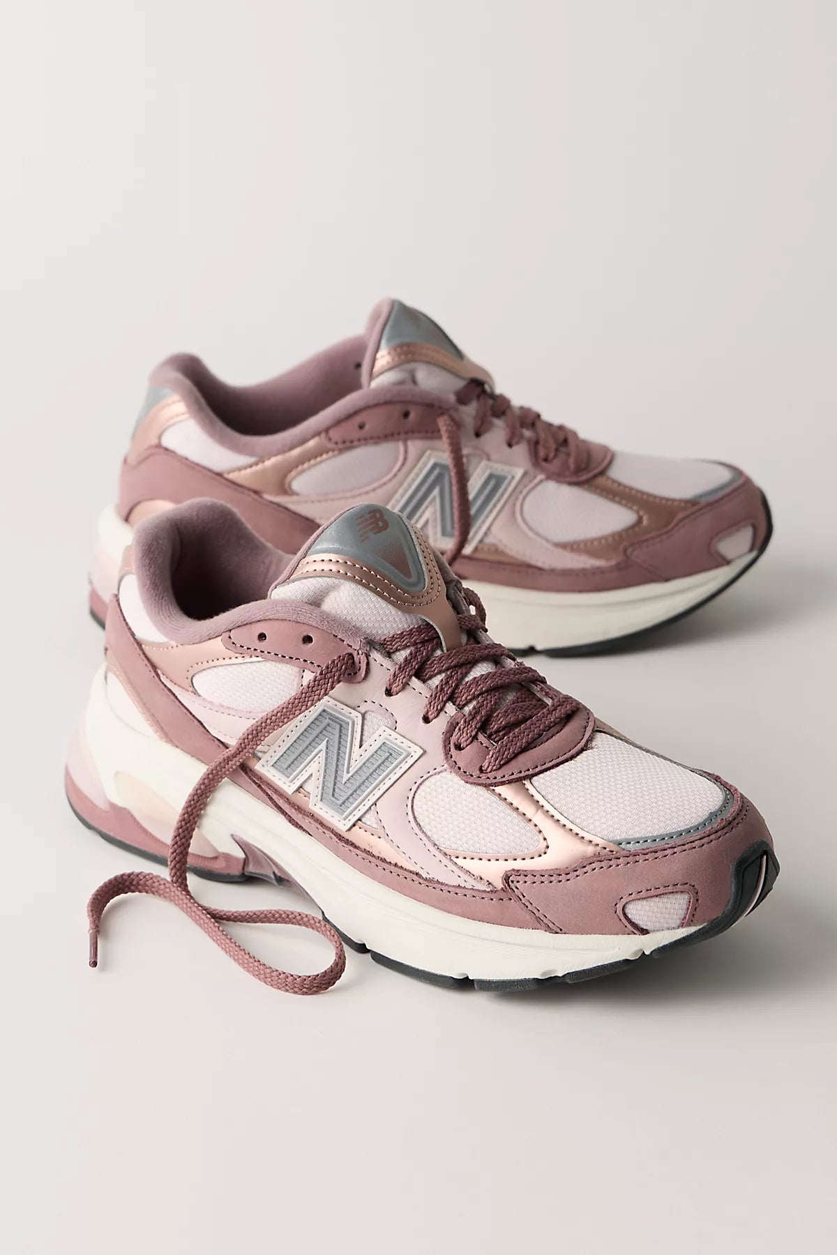 New Balance ABZORB 2010 Sneakers