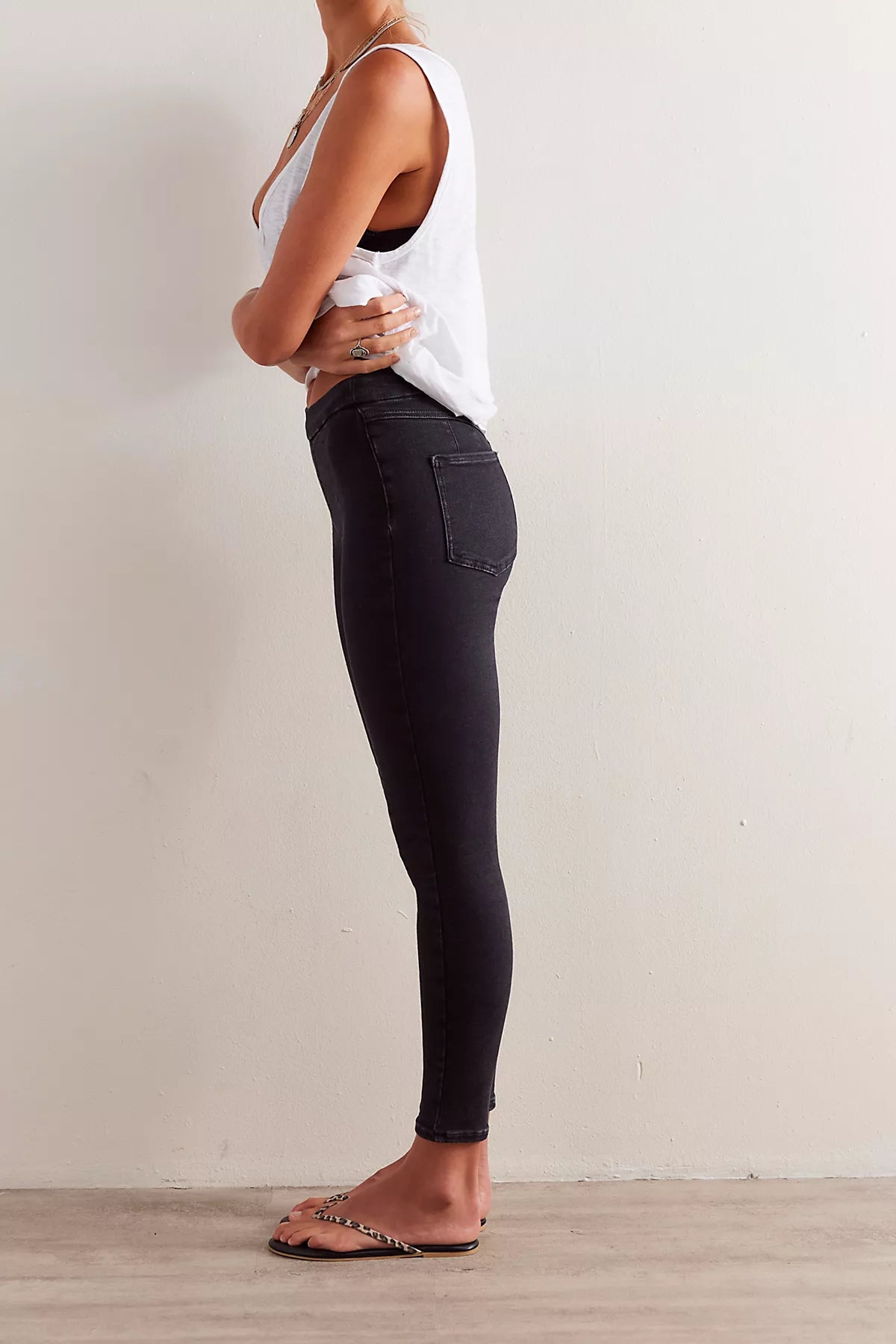 We The Free CRVY Infinite Stretch Pull-On Skinny Jeans
