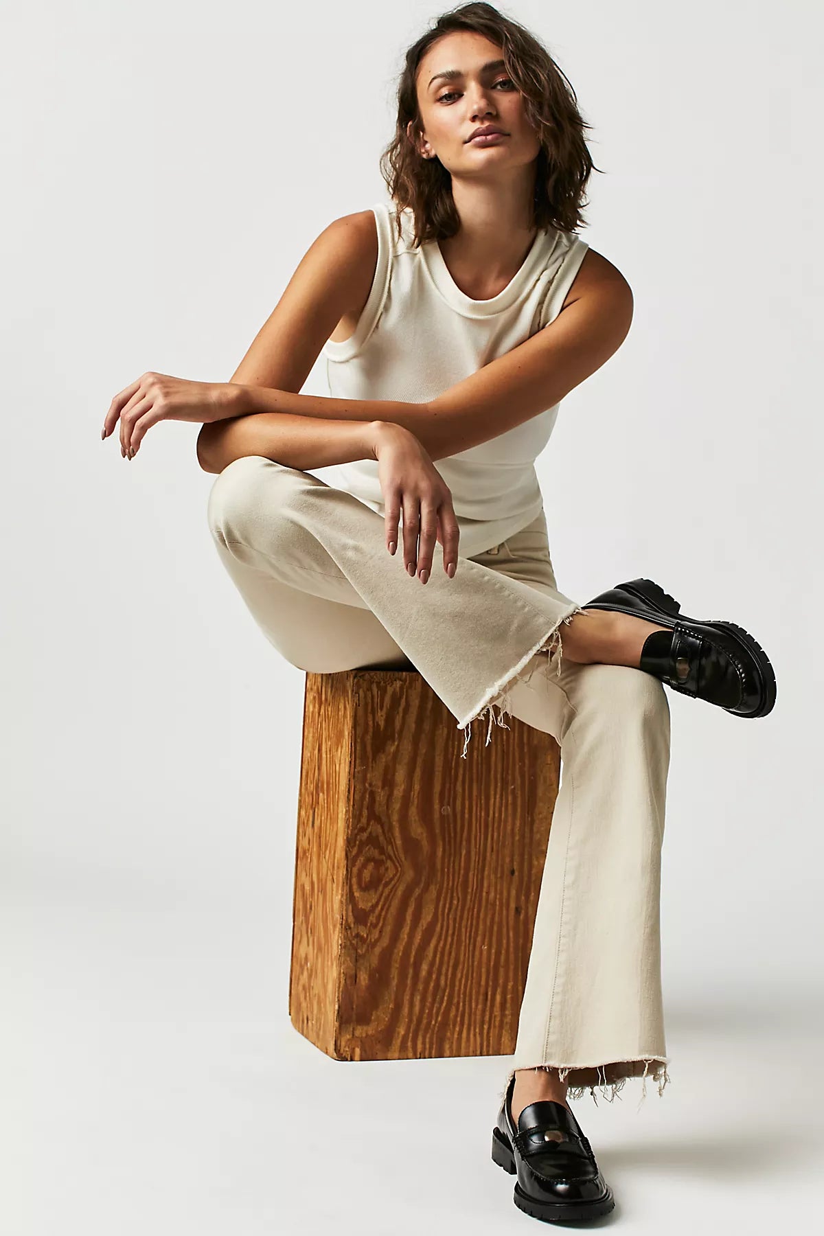 MOTHER The Weekender Frayed Flare Jeans