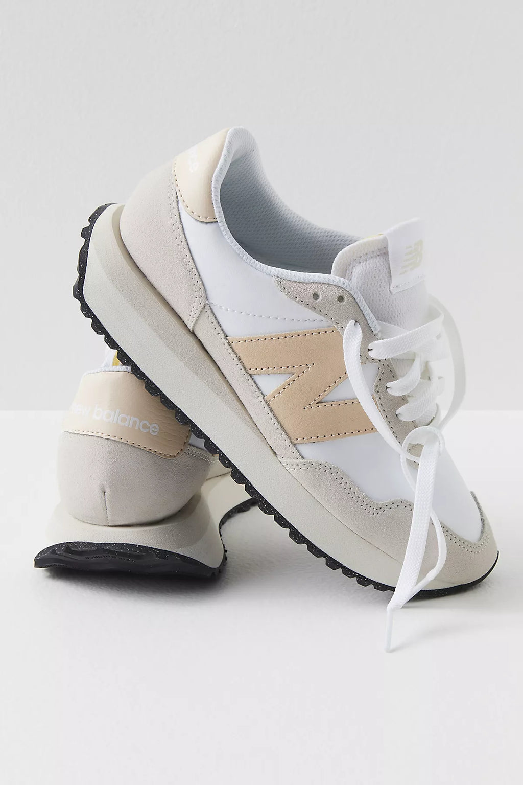 New Balance 237 Sneakers