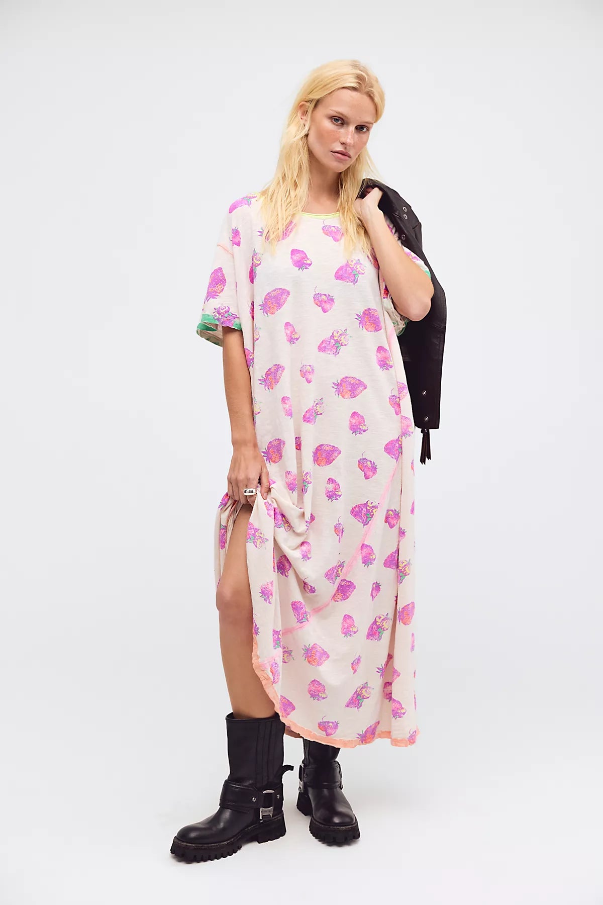 Magnolia Pearl Strawberry Tee Midi Dress