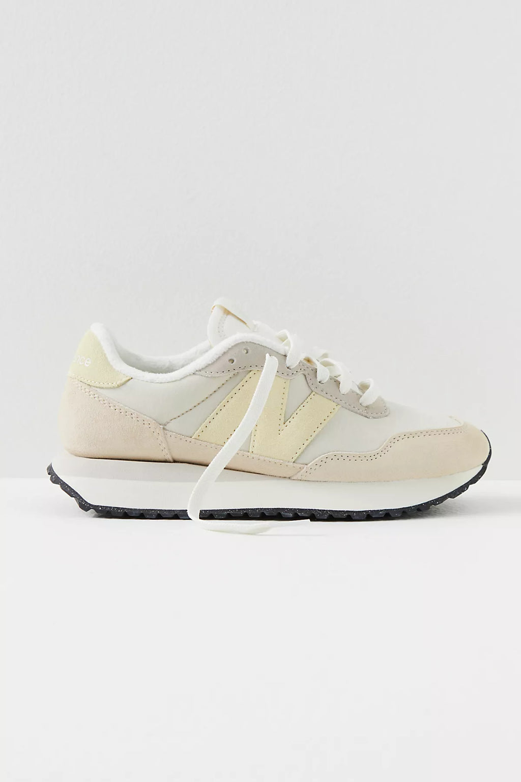 New Balance 237 Sneakers