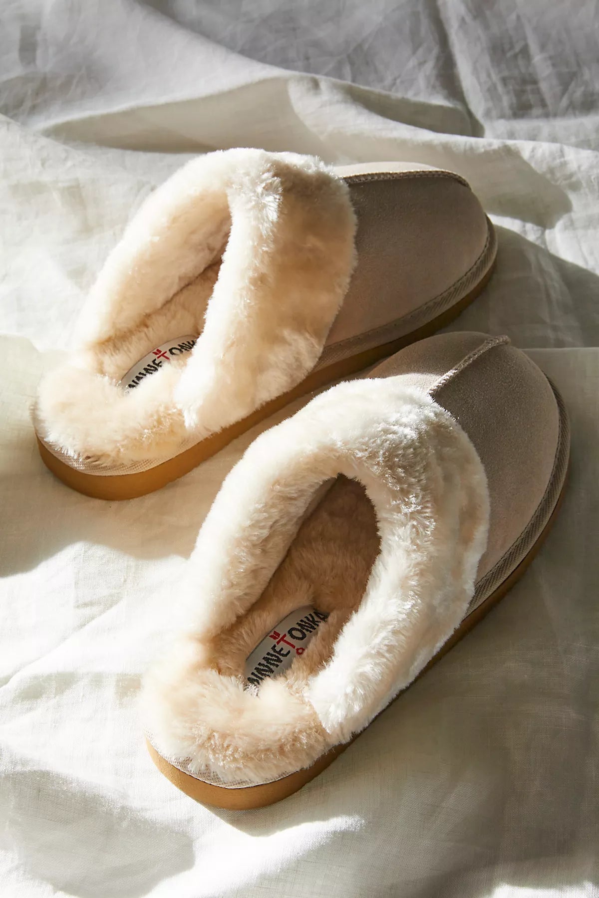 Minnetonka Chesney Slippers