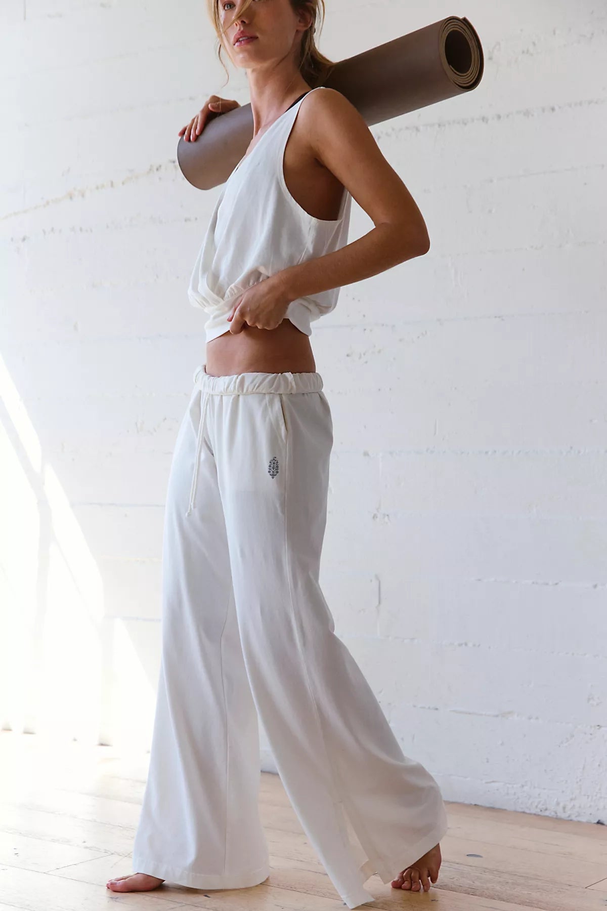 Hot Shot V-Neck Set