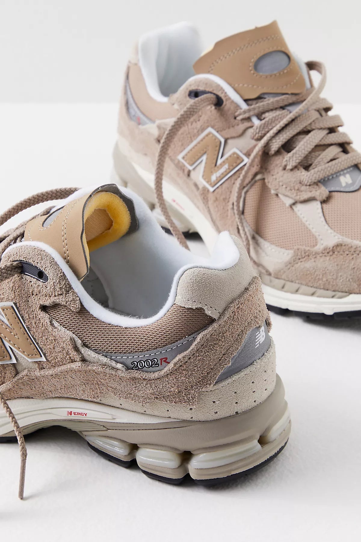 New Balance 2002r Sneakers