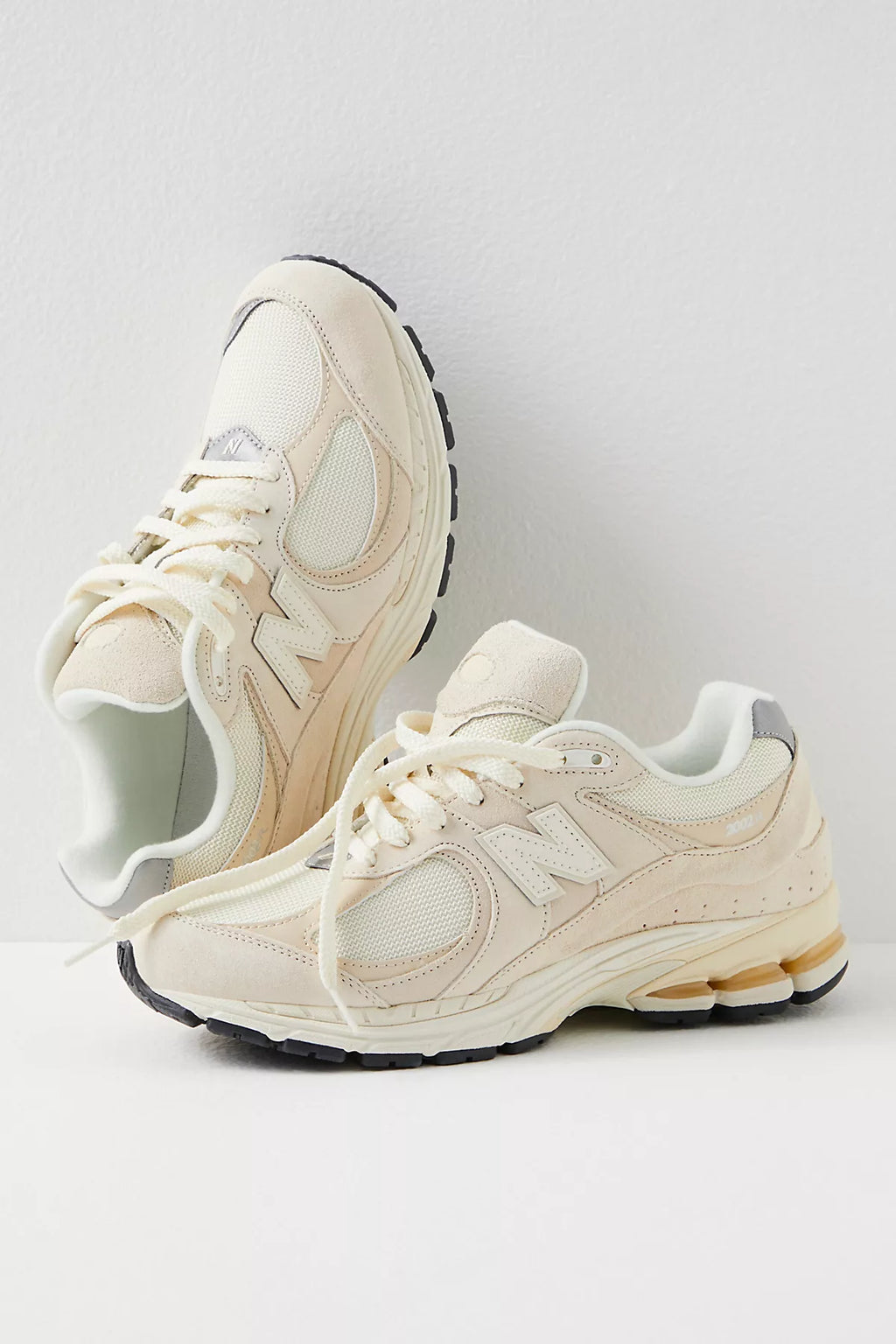New Balance 2002r Sneakers